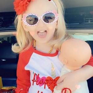 Meet your Posher, Brittani